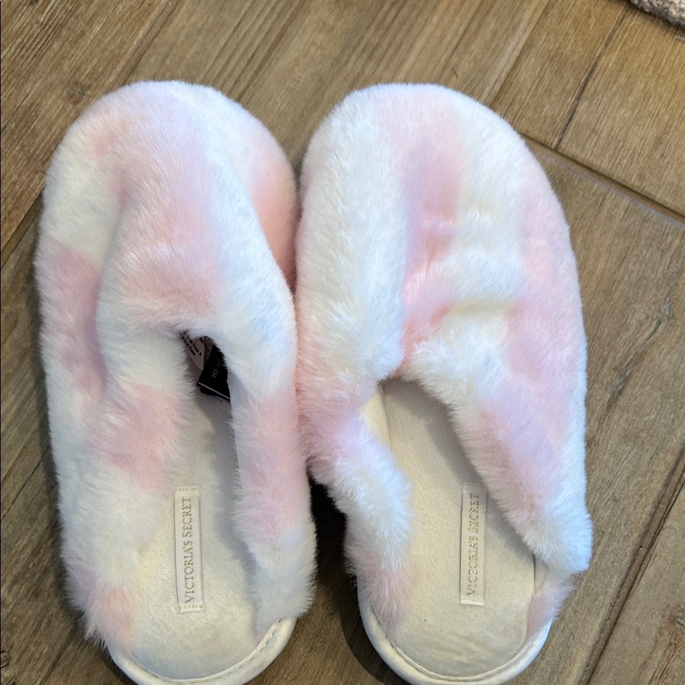 Victoria's Secret Soft Pink and White Slippers